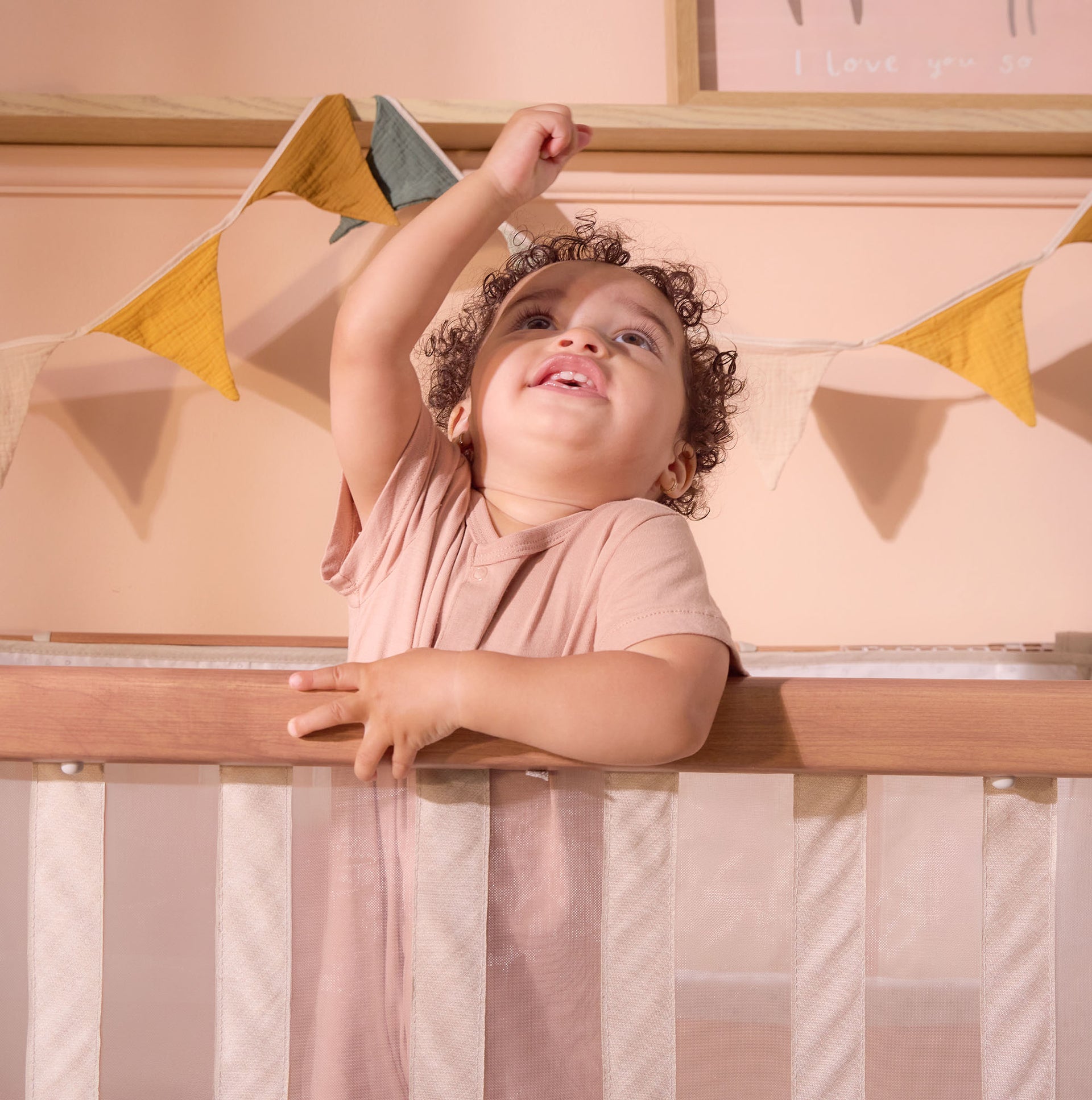 CoZee XL Bedside Crib & Cot – Noix scandinave/Ecru – Tutti Bambini – Image 6