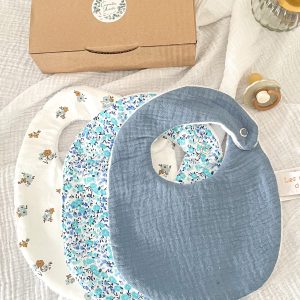 Coffret naissance , trio de bavoirs .