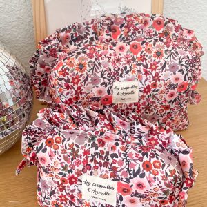 Trousse à maquillage matelassée à volant