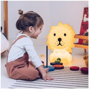 LION STAR LIGHT – MR MARIA