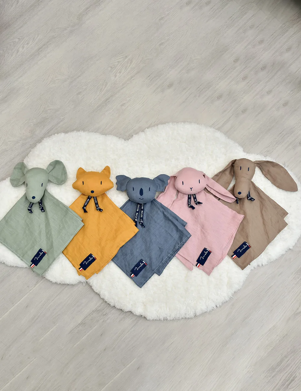 Doudou plat lin taupe fabriqué en France – Chien Perlipopette – Image 2