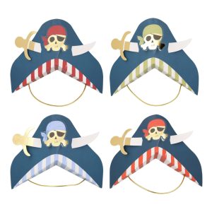 8 chapeaux pirates