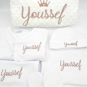 Coffret naissance personnalisé : couverture et ensemble naissance