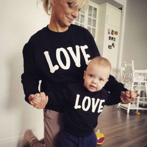 Sweat LOVE noir  <<<<>>>>